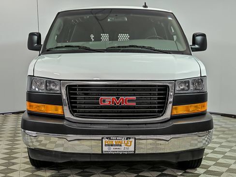 Used 2025 GMC Savana 2500 w/ Driver Convenience Package RWD image 4