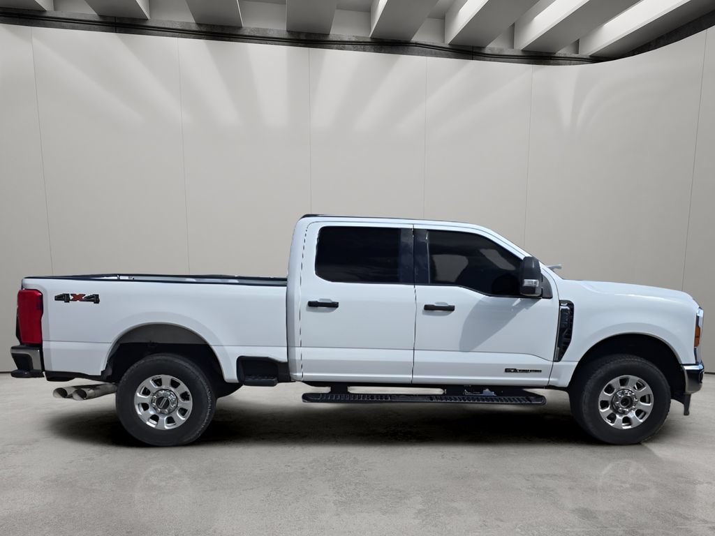 Used 2024 Ford F250 XLT AWD/4WD image 4