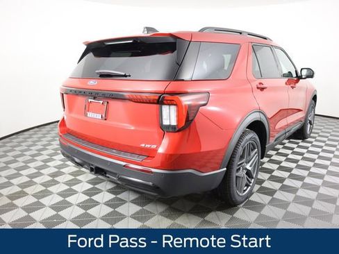 New 2026 Ford Explorer ST-Line w/ ST-Line Street Pack image 3
