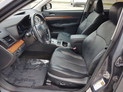 Used 2014 Subaru Outback 3.6R Limited w/ Moonroof Package AWD/4WD image 13