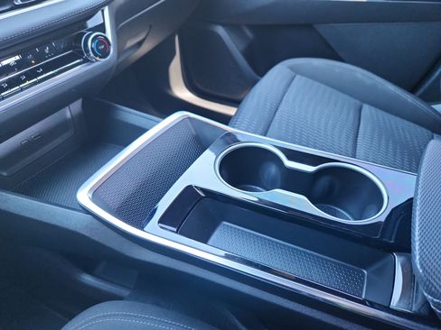 Used 2025 Chevrolet Equinox LT image 29