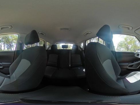 Used 2025 Kia Soul LX w/ LX Technology Package FWD image 39