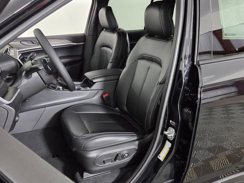 New 2026 Jeep Grand Cherokee Limited AWD/4WD image 14