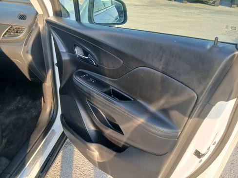 Used 2017 Buick Encore Sport Utility 4D image 17