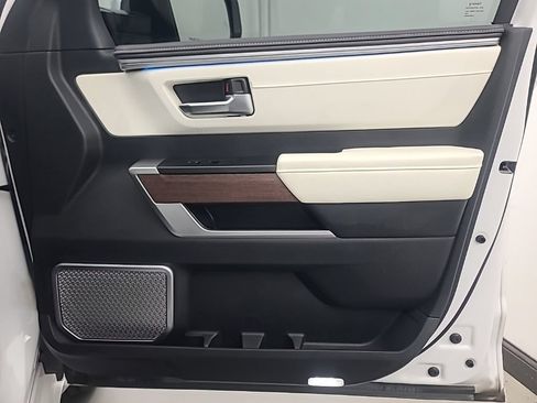 Used 2022 Toyota Tundra Capstone AWD/4WD image 13
