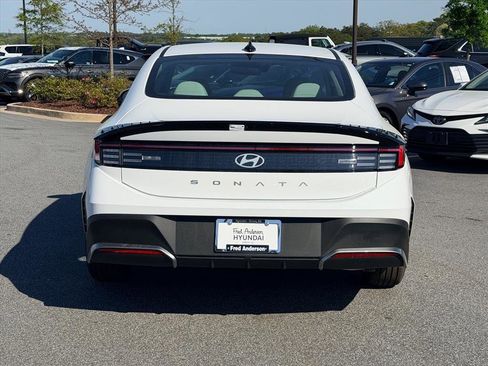 New 2026 Hyundai Sonata SE FWD image 4