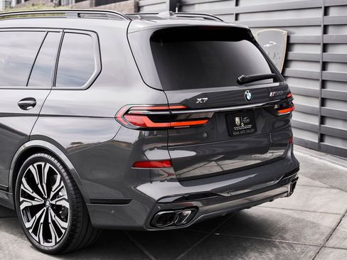 Used 2026 BMW X7 M60i AWD/4WD image 8