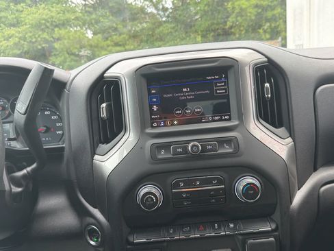 Used 2025 Chevrolet Silverado 2500 Custom w/ Custom Convenience Package AWD/4WD image 28