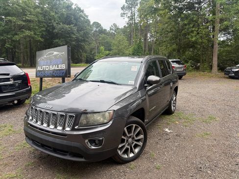 Used 2014 Jeep Compass Limited w/ Sun/Sound Group AWD/4WD image 2