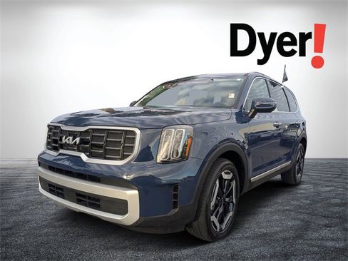 Certified 2025 Kia Telluride S image 8