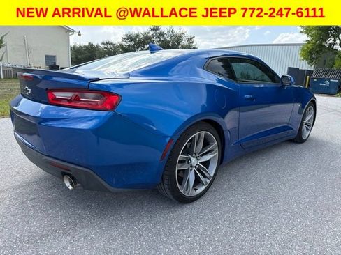 Used 2017 Chevrolet Camaro LT RWD image 5