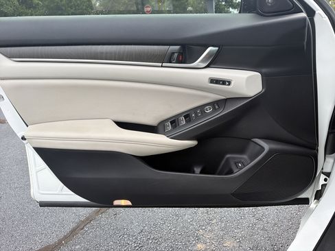 Certified 2018 Honda Accord Touring image 22
