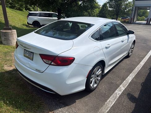 Used 2015 Chrysler 200 Limited FWD image 6