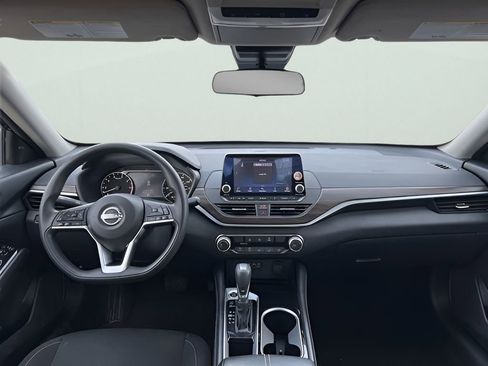 Used 2023 Nissan Altima 2.5 SV image 9