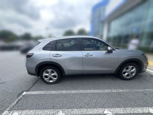 Used 2025 Honda HR-V LX image 7