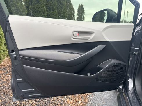 Certified 2025 Toyota Corolla LE image 8