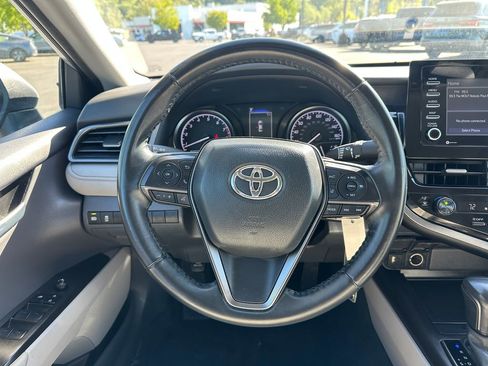 Used 2024 Toyota Camry SE FWD image 19