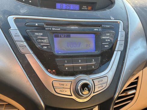 Used 2013 Hyundai Elantra GLS w/ Preferred Pkg image 8