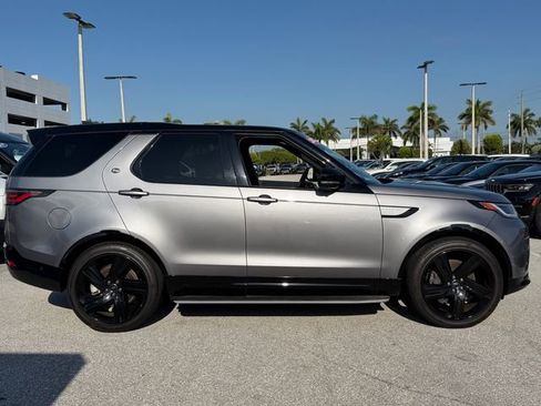 Used 2023 Land Rover Discovery HSE R-Dynamic AWD/4WD image 6