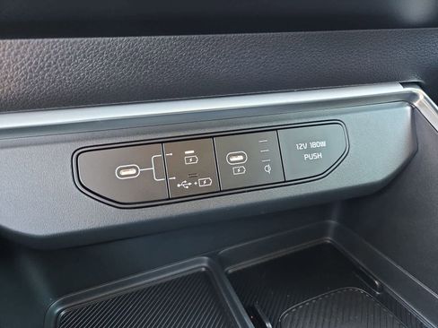 Certified 2026 Kia Carnival SX Prestige image 32