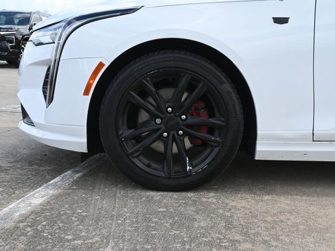 Certified 2026 Cadillac CT4 Luxury RWD image 28