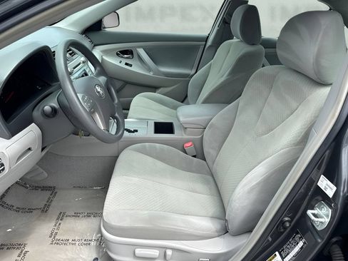 Used 2008 Toyota Camry LE FWD image 9