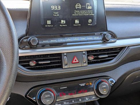 Used 2019 Kia Forte Sedan image 5