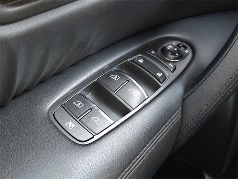 Used 2023 Nissan Armada SV image 22