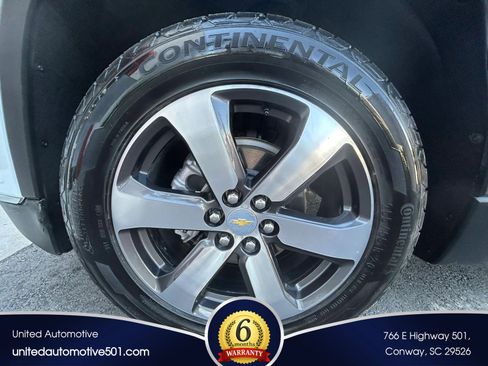 Used 2021 Chevrolet Traverse LT w/ LT Premium Package FWD image 21