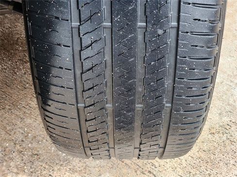 Used 2024 Jeep Grand Cherokee L Laredo image 10