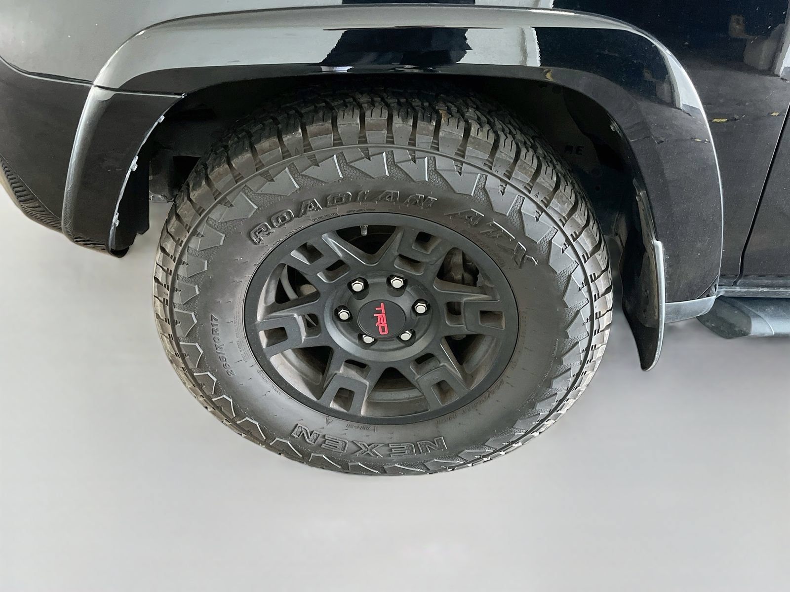 Used 2021 Toyota 4Runner SR5 Premium w/ Moonroof Package RWD image 31