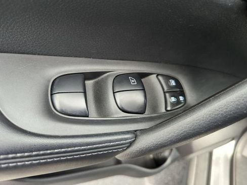 Certified 2020 Nissan Rogue S FWD image 31
