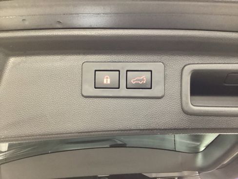 Used 2022 Subaru Forester Premium image 36