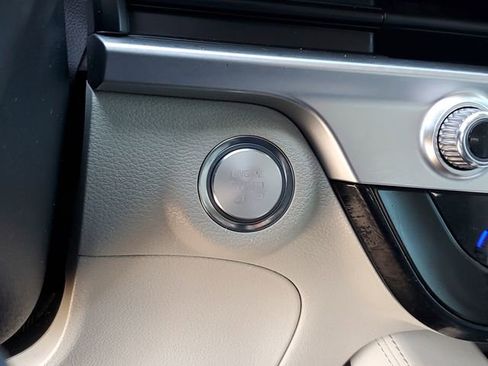 Certified 2023 Kia Telluride EX w/ EX Captain's Chair Package image 31