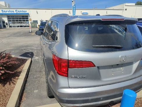 Used 2016 Honda Pilot Touring image 7
