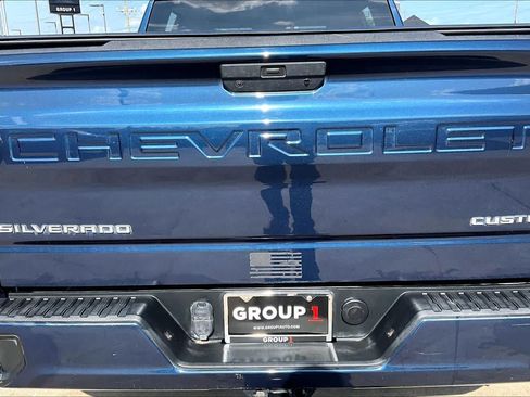 Used 2019 Chevrolet Silverado 1500 Custom w/ Custom Convenience Package AWD/4WD image 10