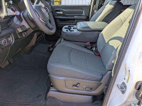 New 2026 RAM 2500 Big Horn AWD/4WD image 13