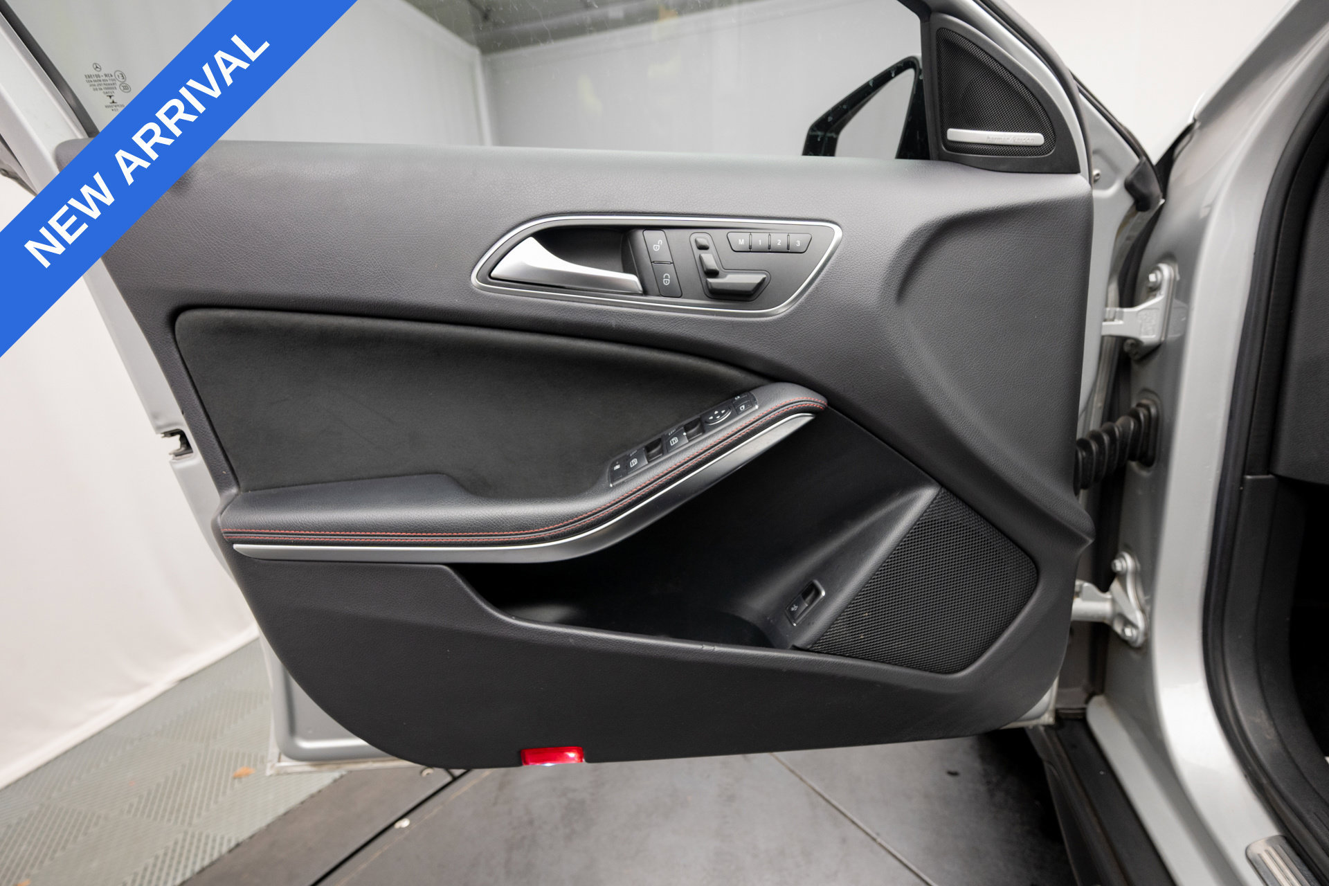 Used 2015 Mercedes-Benz GLA 45 AMG 4MATIC image 40