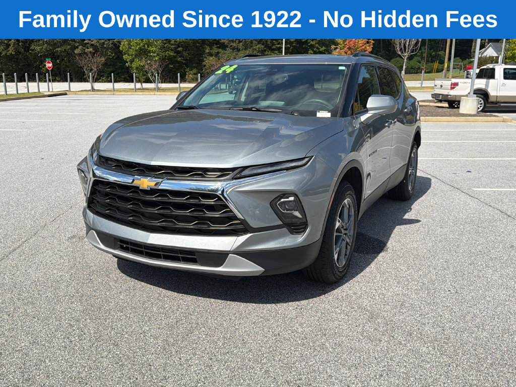 Used 2024 Chevrolet Blazer LT w/ Convenience Package FWD image 3