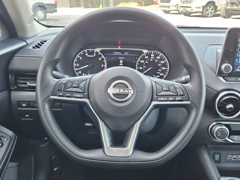 Used 2024 Nissan Sentra SV FWD image 15
