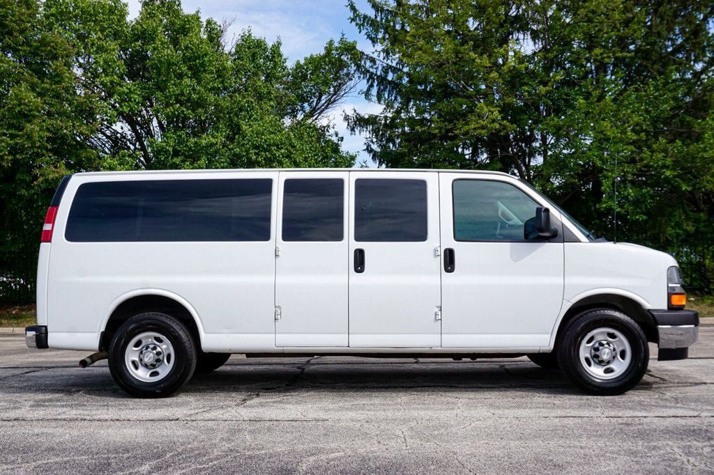 Used 2017 Chevrolet Express 3500 LT w/ LT Preferred Equipment Group RWD image 16