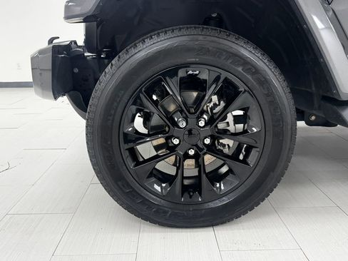 Used 2021 Jeep Wrangler Unlimited Sahara image 39