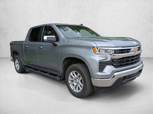Used 2025 Chevrolet Silverado 1500 LT AWD/4WD image 3