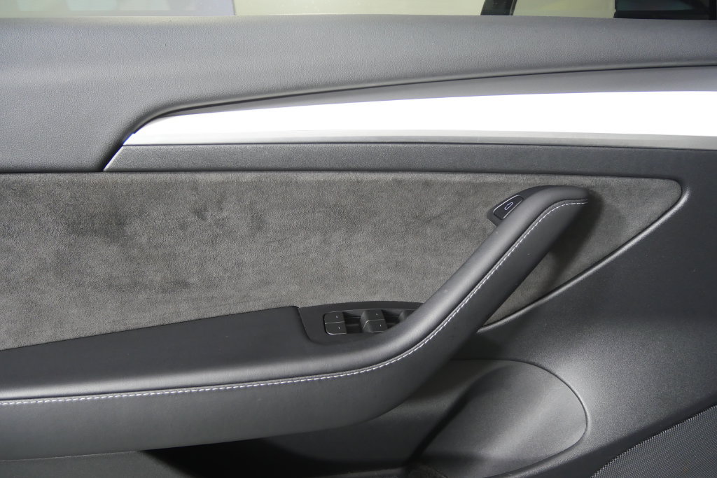 Used 2022 Tesla Model 3 RWD image 9