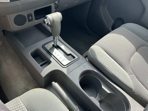 Used 2016 Nissan Frontier SV image 24