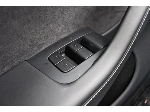 Used 2025 Tesla Model Y Long Range RWD image 19