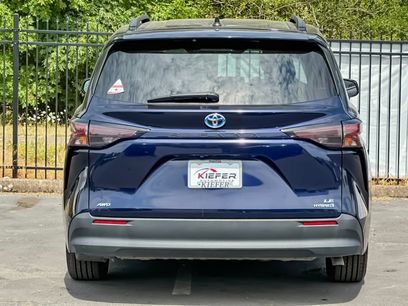 Used 2024 Toyota Sienna LE