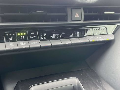 Used 2026 Toyota Crown AWD/4WD image 28