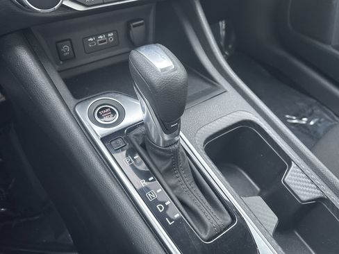 Used 2024 Nissan Sentra SV image 19