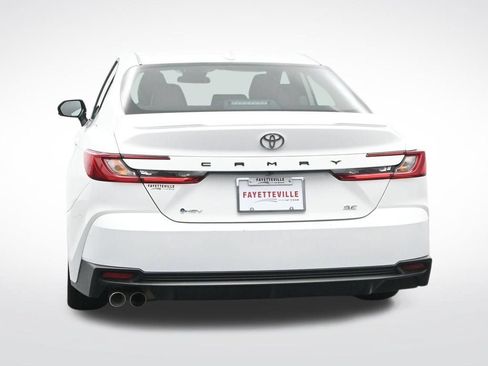 Used 2025 Toyota Camry SE FWD image 8